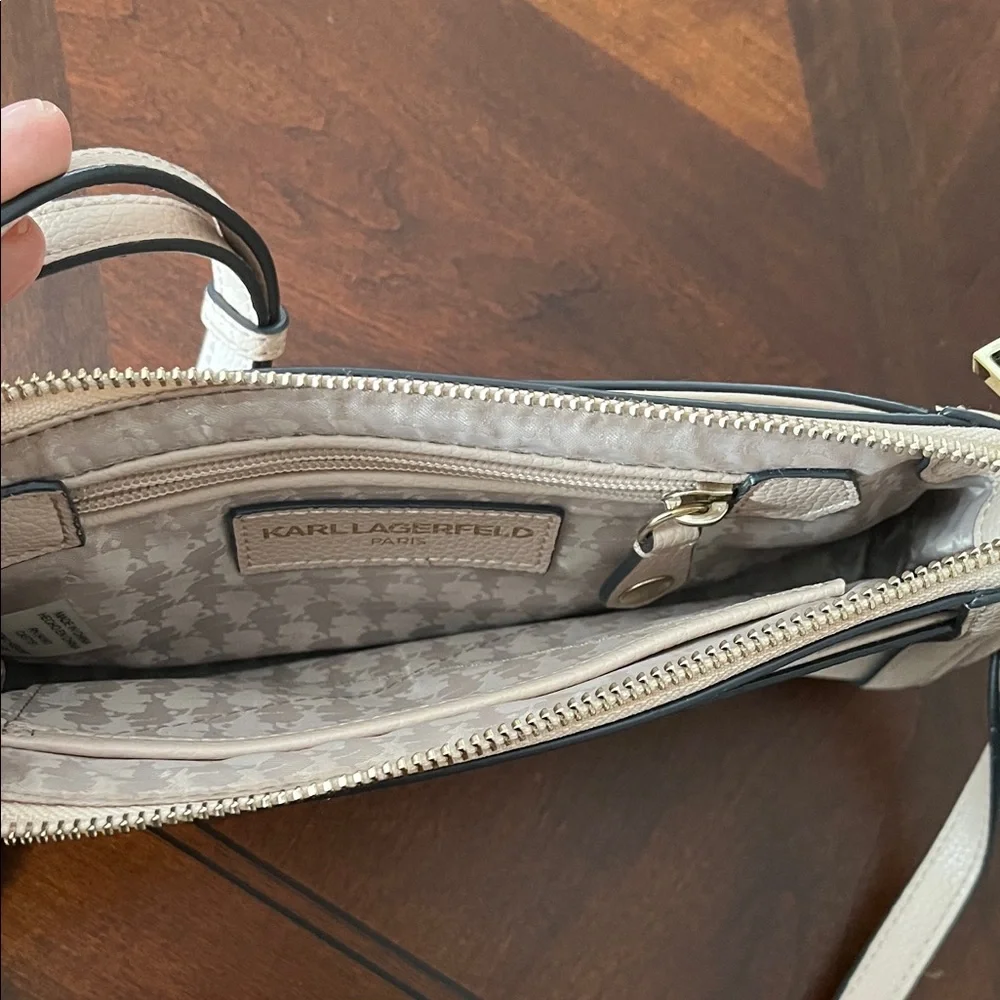 Karl Lagerfeld Crossbody Bag - Picture 4 of 5